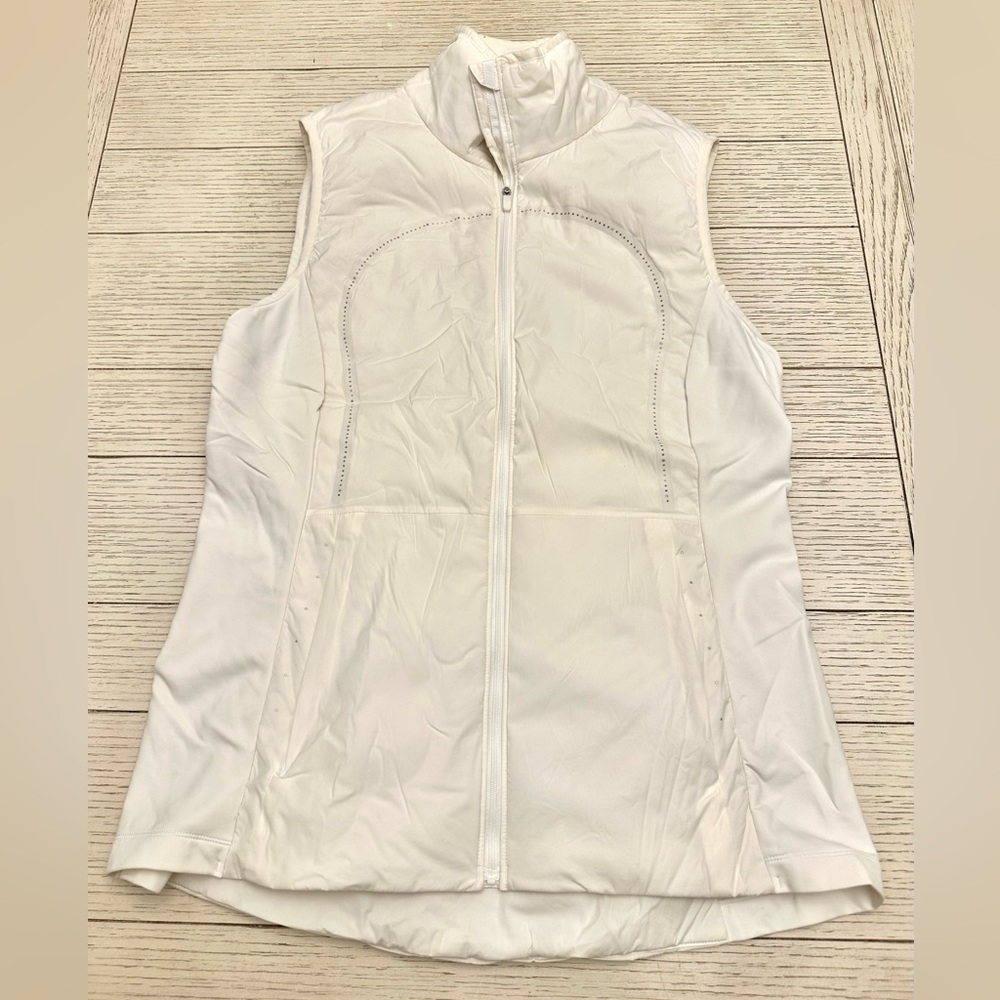 LULULEMON WHITE VEST WITH POCKETS SZ 12